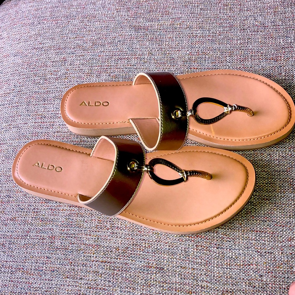 Women’s sandals